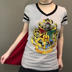 Harry Potter Hogwarts Shirt w/ Detachable Cape